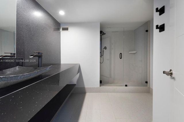 333 Sunset Dr 804, Fort Lauderdale, FL 33301