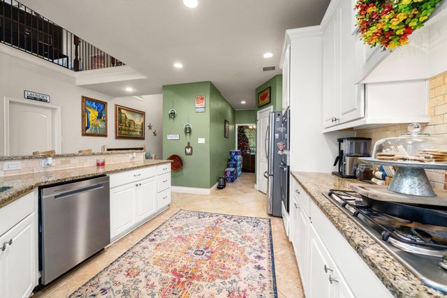 118 N Greatwood Glen Place, Montgomery, TX 77316