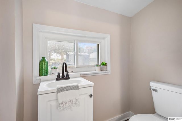 1444 S 16th Street, Omaha, NE 68108