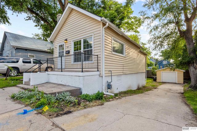 1444 S 16th Street, Omaha, NE 68108