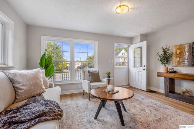 1444 S 16th Street, Omaha, NE 68108