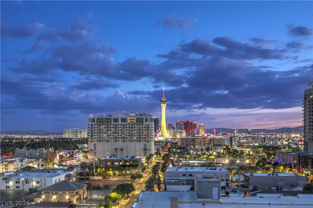 353 East Bonneville Avenue 752, Las Vegas, NV 89101 — exterior