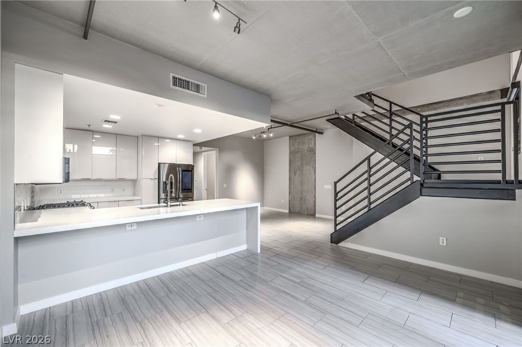 353 East Bonneville Avenue 752, Las Vegas, NV 89101 — photo 4