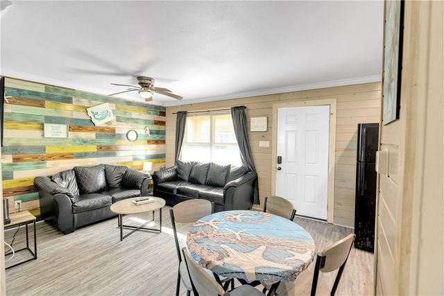 403 S 10th St 4, Port Aransas, TX 78373