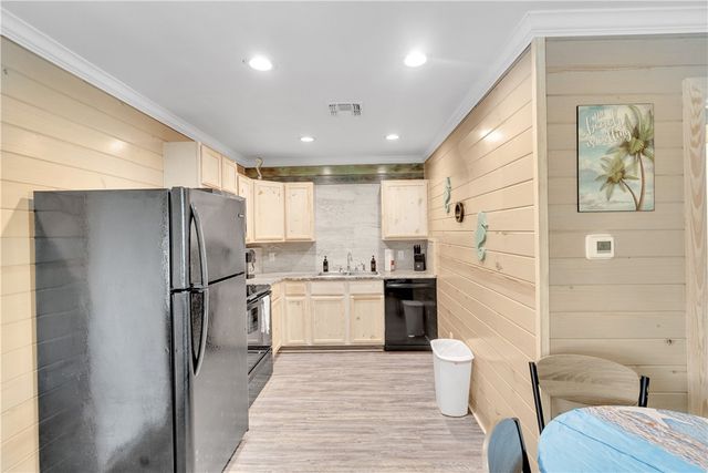 403 S 10th St 4, Port Aransas, TX 78373