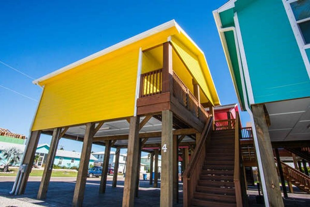 403 S 10th St 4, Port Aransas, TX 78373