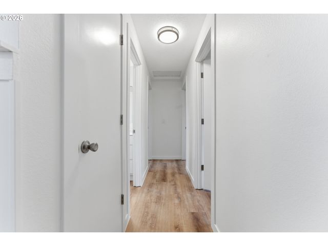 335 N 17TH St, St Helens, OR 97051