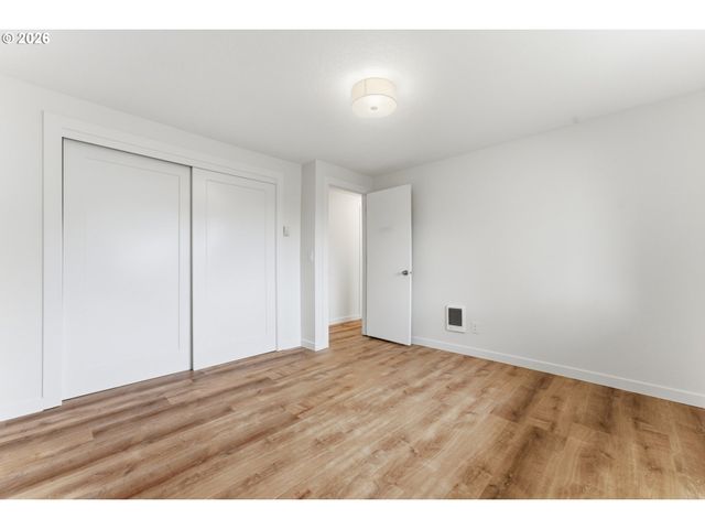 335 N 17TH St, St Helens, OR 97051