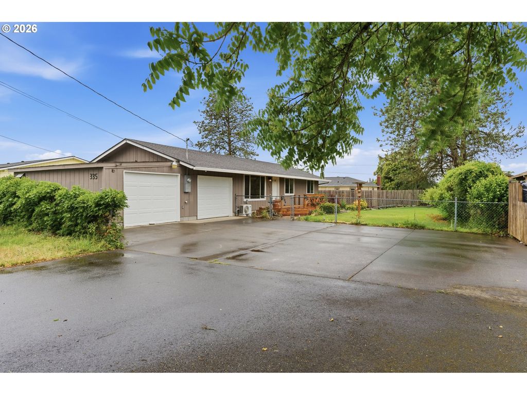 335 N 17TH St, St Helens, OR 97051
