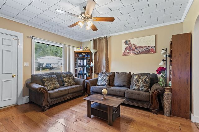 82 Sunset Dr, Taunton, MA 02780