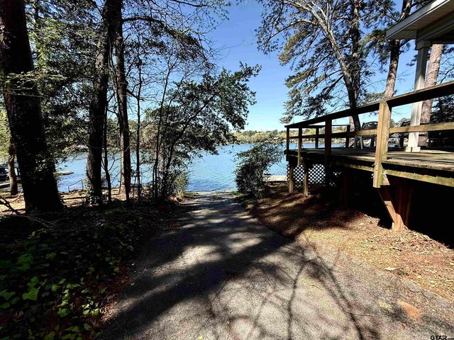 1114 CR 3112, Jacksonville, TX 75766