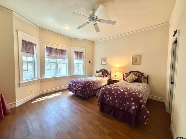 1114 CR 3112, Jacksonville, TX 75766