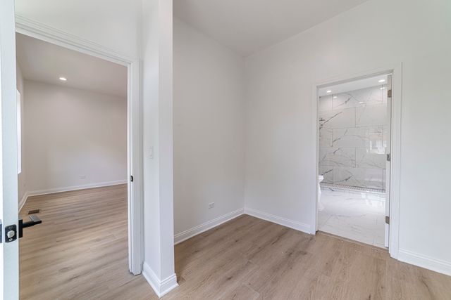 6911 S Kimbark Avenue 1, Chicago, IL 60637