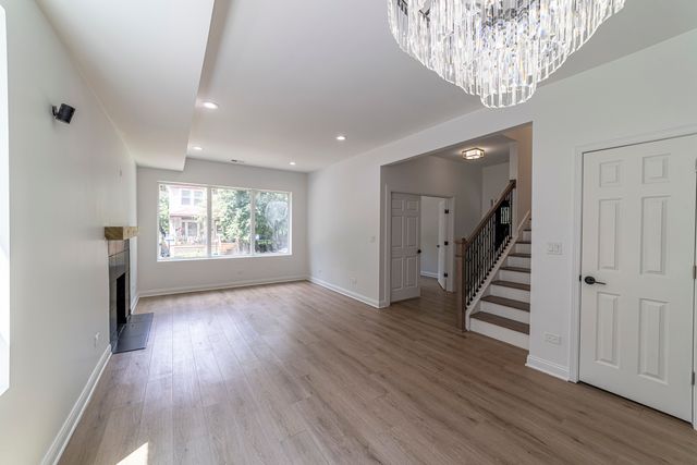 6911 S Kimbark Avenue 1, Chicago, IL 60637