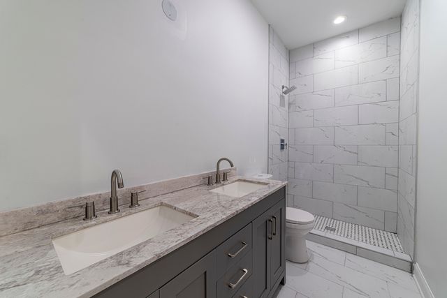 6911 S Kimbark Avenue 1, Chicago, IL 60637