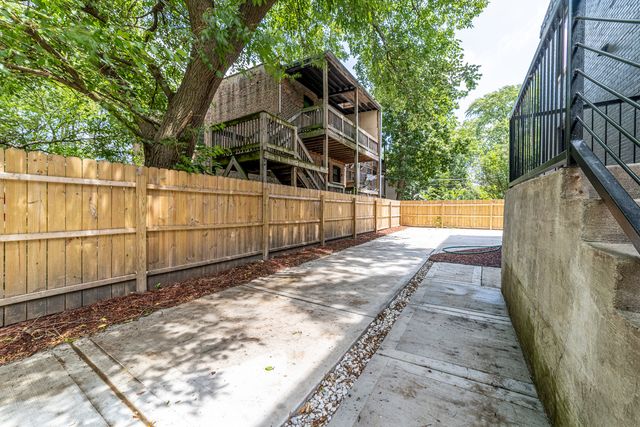 6911 S Kimbark Avenue 1, Chicago, IL 60637