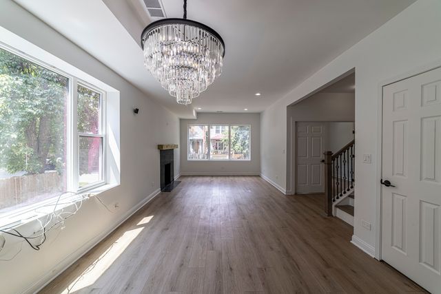 6911 S Kimbark Avenue 1, Chicago, IL 60637