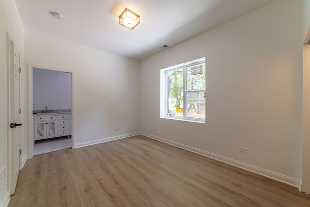 6911 S Kimbark Avenue 1, Chicago, IL 60637