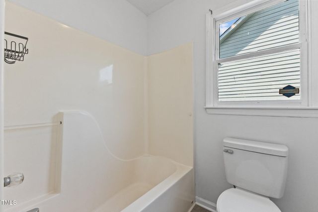 1324 Oak Knolls Drive, Fayetteville, NC 28314