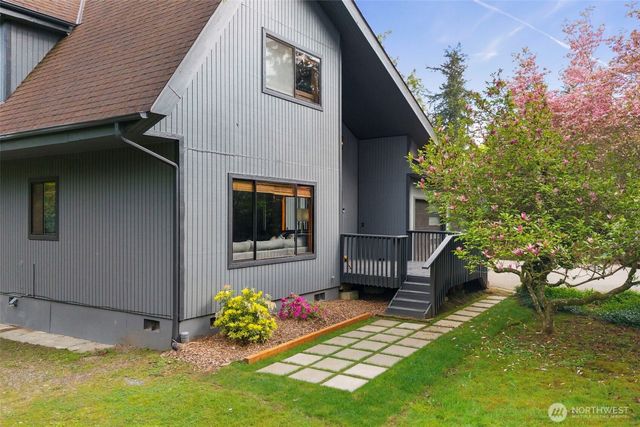 26120 220th Avenue SE, Maple Valley, WA 98038