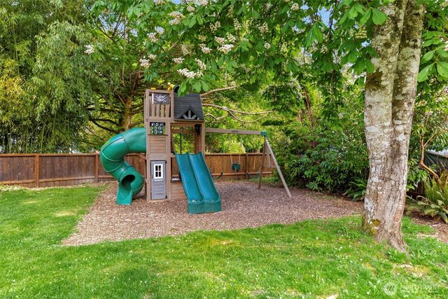 26120 220th Avenue SE, Maple Valley, WA 98038