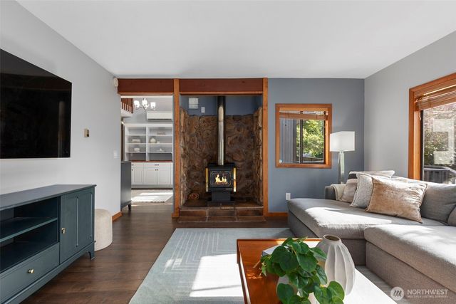 26120 220th Avenue SE, Maple Valley, WA 98038