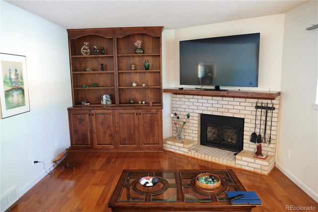 3040 S Roslyn Street, Denver, CO 80231