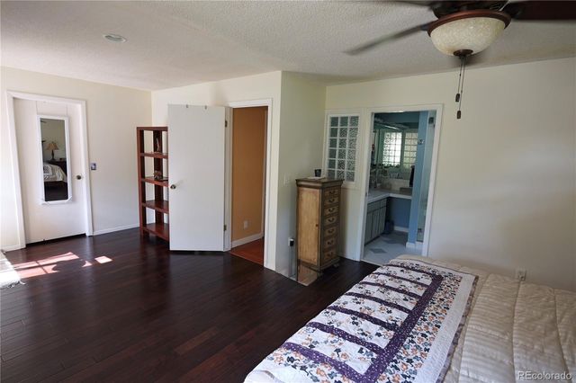 3040 S Roslyn Street, Denver, CO 80231