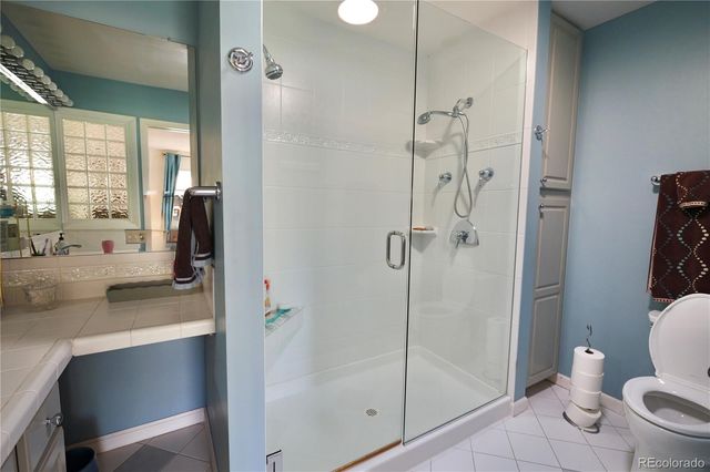 3040 S Roslyn Street, Denver, CO 80231