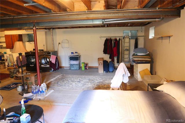 3040 S Roslyn Street, Denver, CO 80231