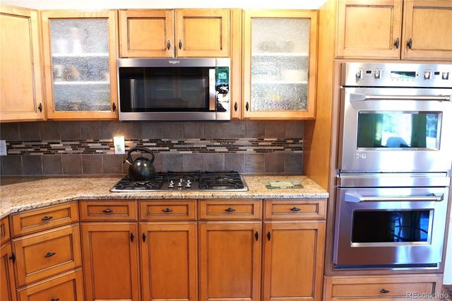 3040 S Roslyn Street, Denver, CO 80231
