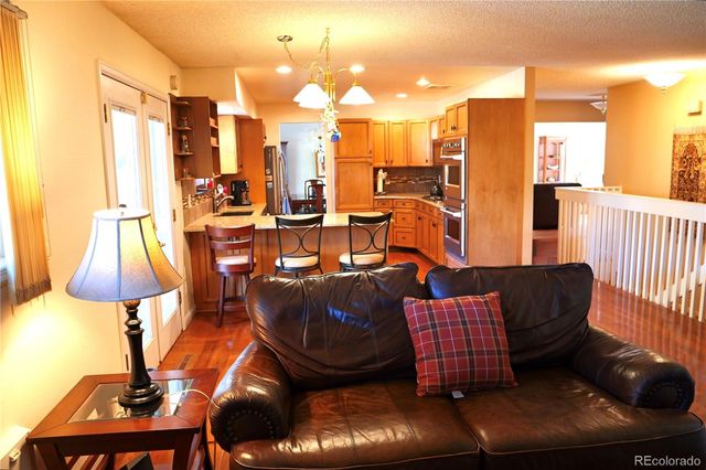 3040 S Roslyn Street, Denver, CO 80231
