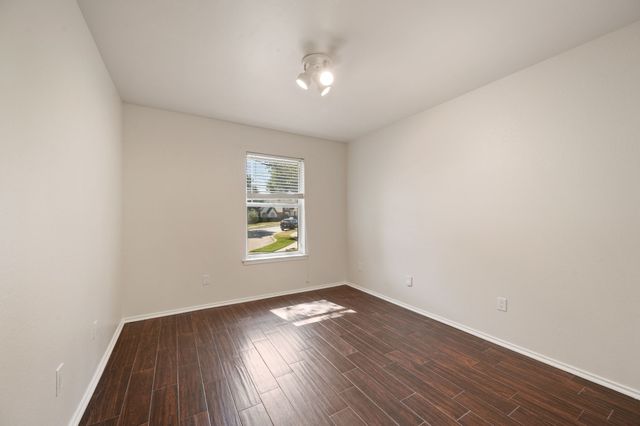 866 Sonora Lane, Grand Prairie, TX 75052