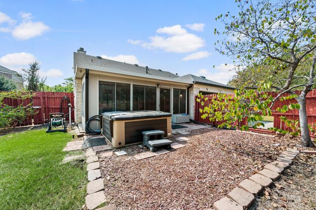 866 Sonora Lane, Grand Prairie, TX 75052