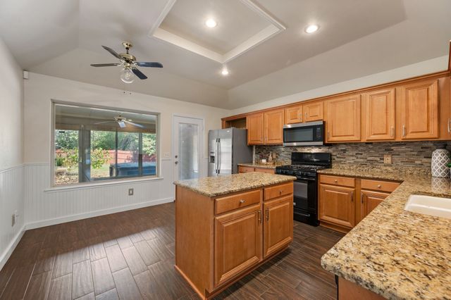 866 Sonora Lane, Grand Prairie, TX 75052