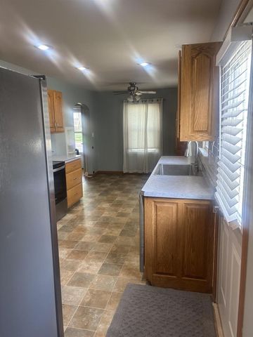 915 West Street, Baraboo, WI 53913