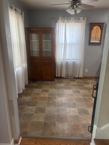 915 West Street, Baraboo, WI 53913