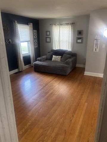 915 West Street, Baraboo, WI 53913
