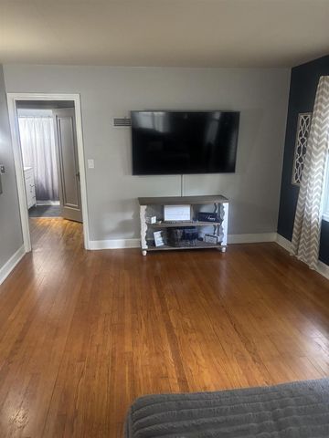 915 West Street, Baraboo, WI 53913