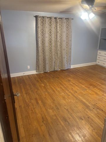 915 West Street, Baraboo, WI 53913