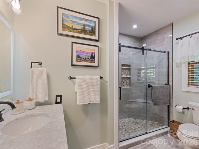 1073 Lentini Drive, Waynesville, NC 28785