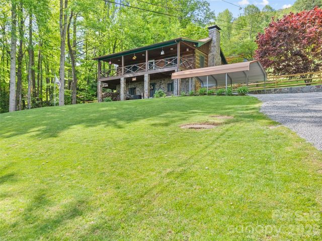 1073 Lentini Drive, Waynesville, NC 28785