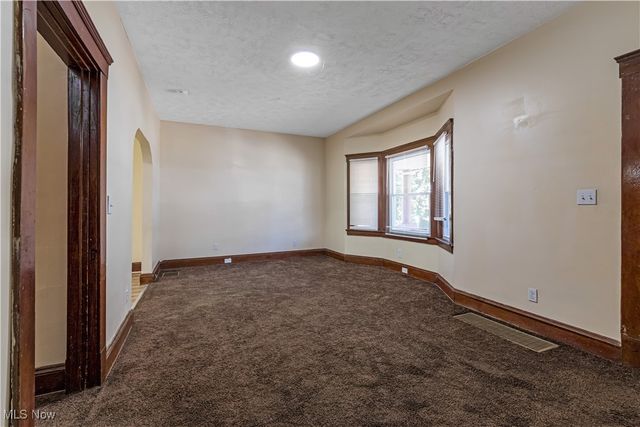 2084 W 104th Street, Cleveland, OH 44102