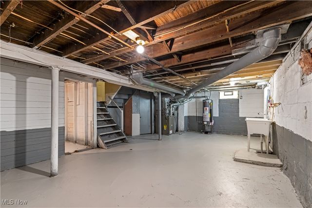 2084 W 104th Street, Cleveland, OH 44102