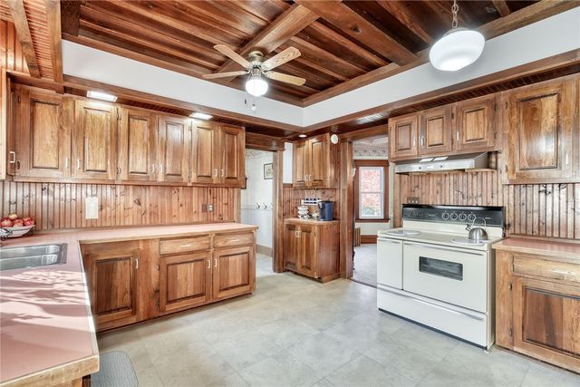 121 East Main Street, Webster, NY 14580