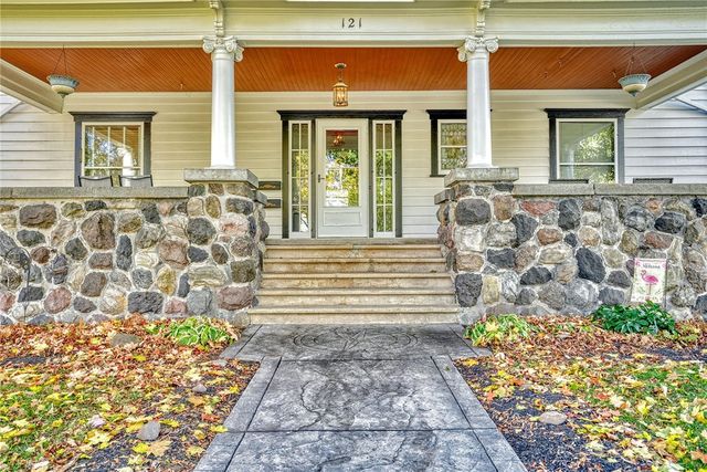 121 East Main Street, Webster, NY 14580