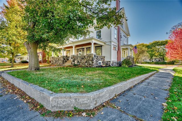 121 East Main Street, Webster, NY 14580