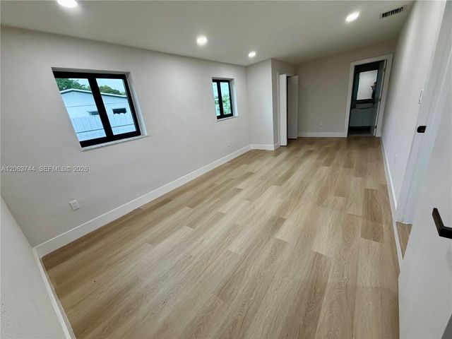 2310 NW 208th St, Miami Gardens, FL 33056