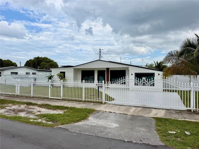 2310 NW 208th St, Miami Gardens, FL 33056