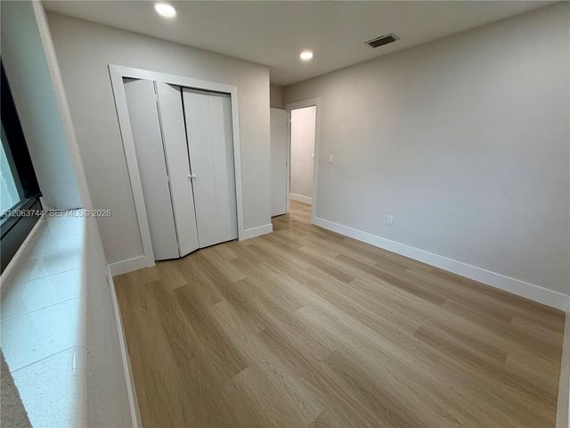 2310 NW 208th St, Miami Gardens, FL 33056